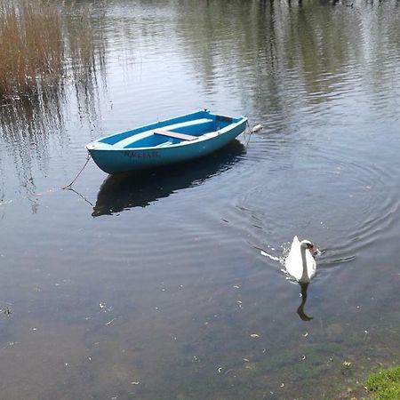 Una Finestra Sul Lago..Appartamento فيربانيا المظهر الخارجي الصورة